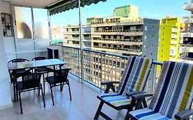 Piso familiar con amplia terraza 300m de la playa